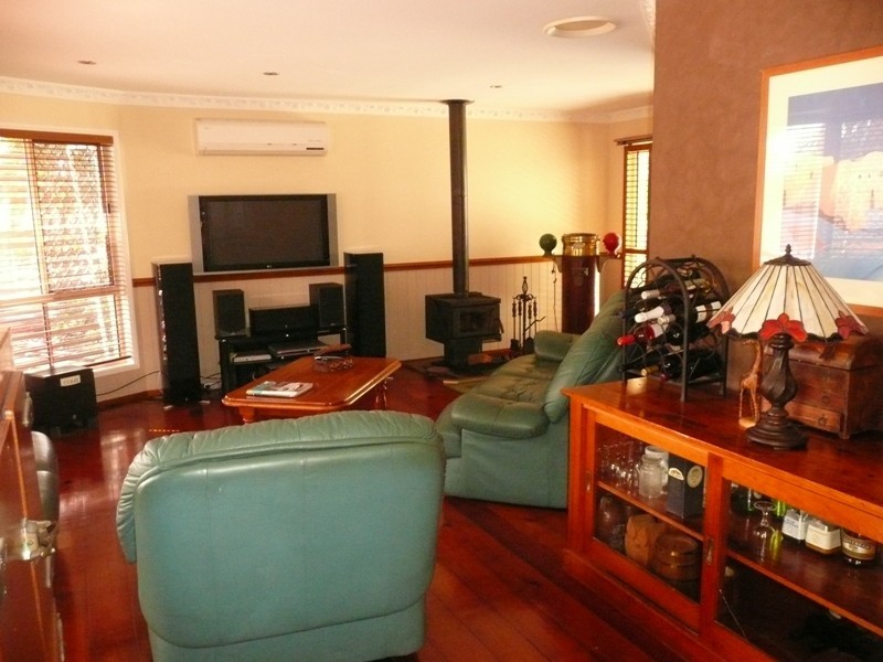 1 Peggy Place, Victoria Point QLD 4165