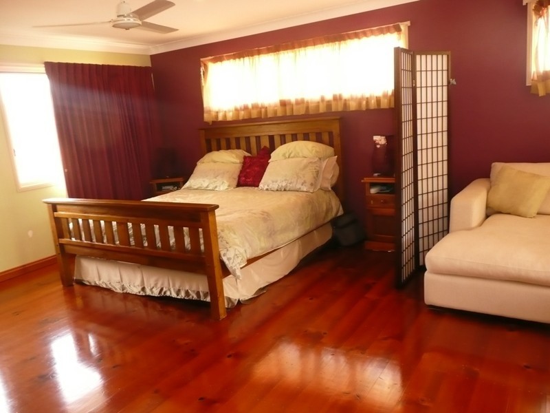 1 Peggy Place, Victoria Point QLD 4165