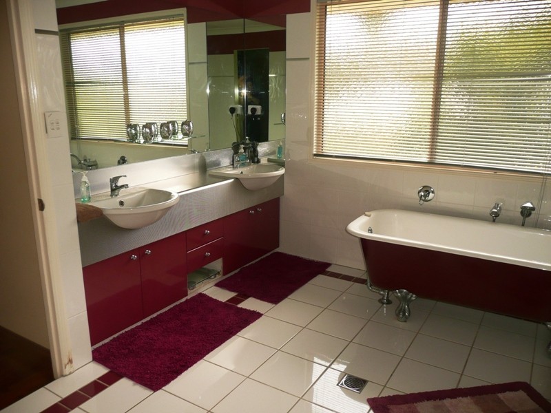 1 Peggy Place, Victoria Point QLD 4165