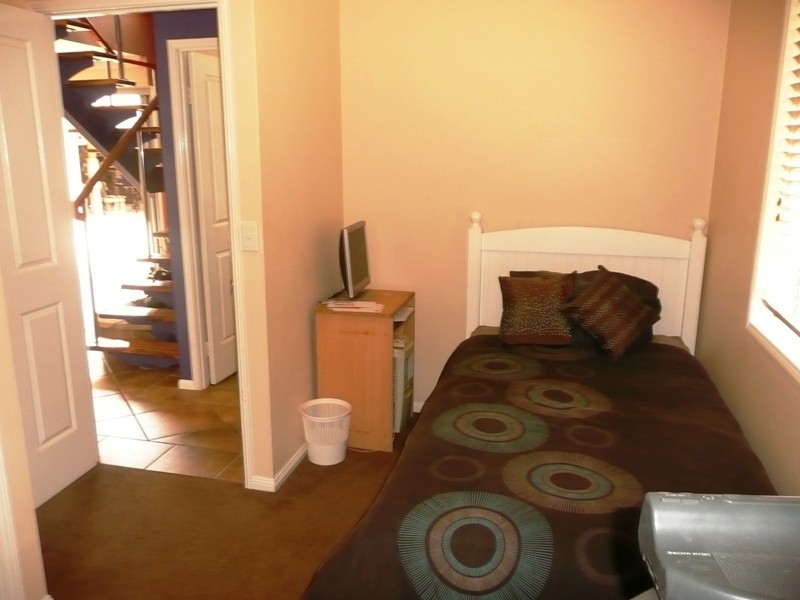 1 Peggy Place, Victoria Point QLD 4165