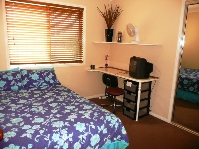 1 Peggy Place, Victoria Point QLD 4165