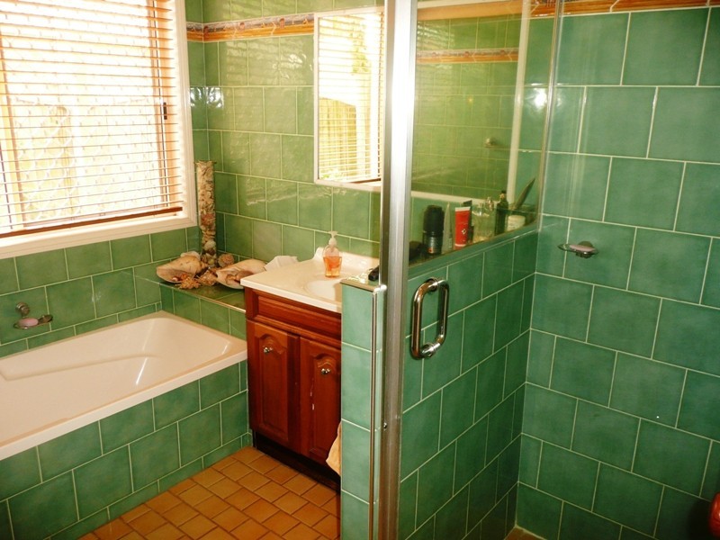 1 Peggy Place, Victoria Point QLD 4165