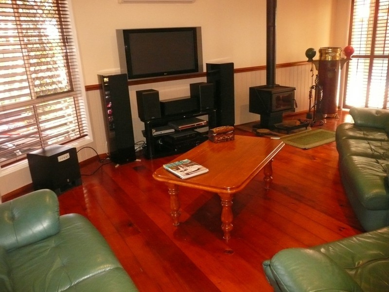 1 Peggy Place, Victoria Point QLD 4165