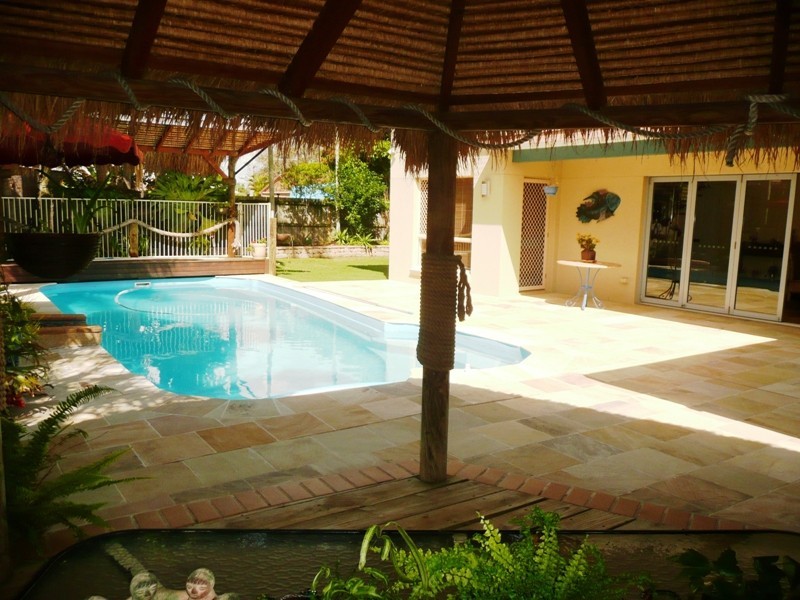 1 Peggy Place, Victoria Point QLD 4165