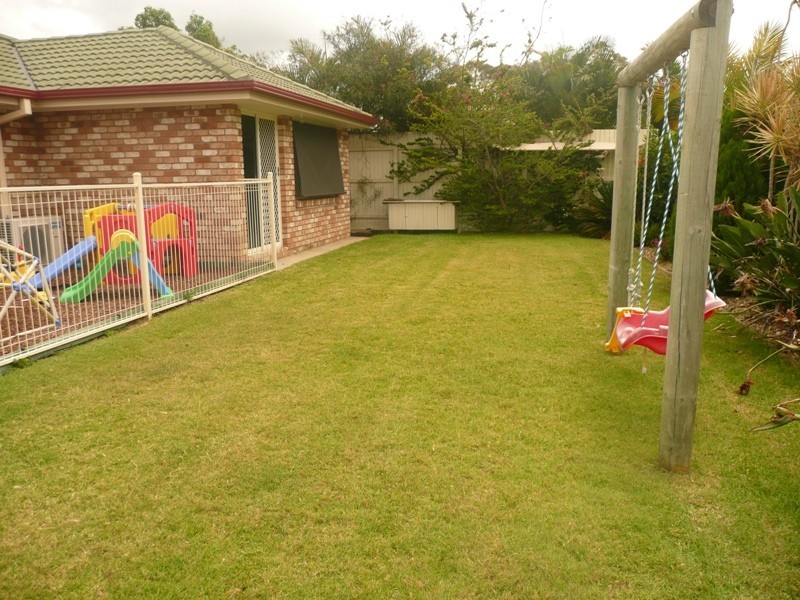 9 Spike Street, Redland Bay QLD 4165