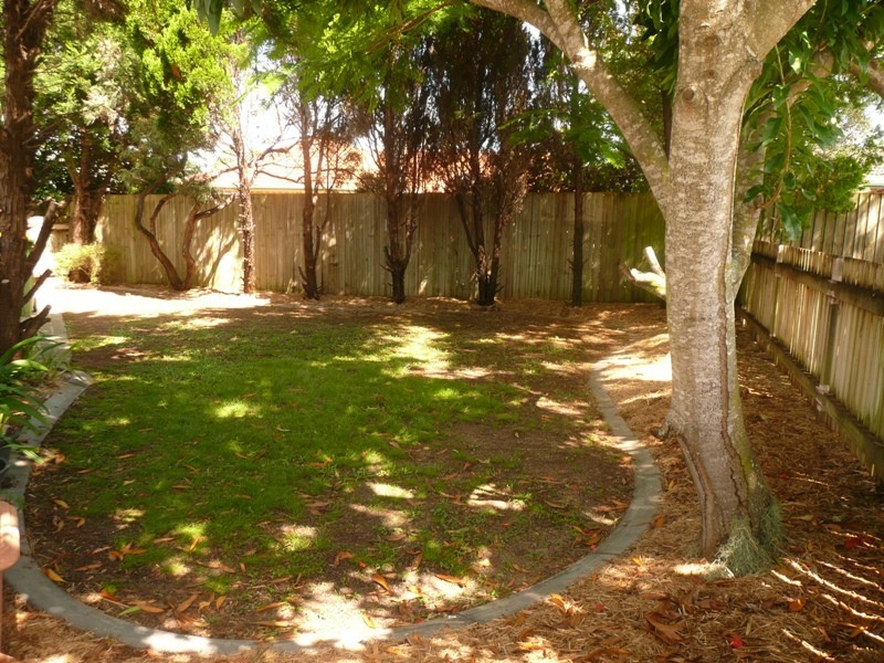 11 Gleneagles Court, Redland Bay QLD 4165