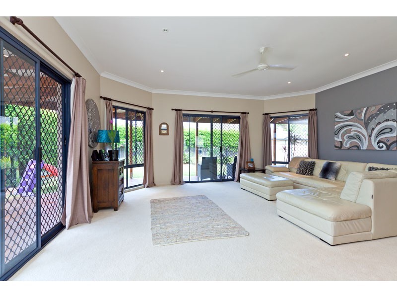 13 St Clair Court, Redland Bay QLD 4165
