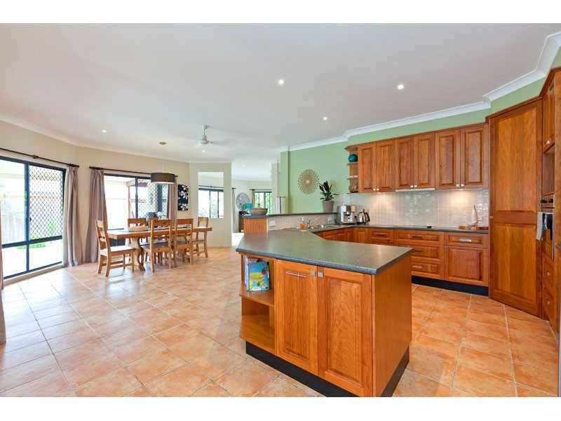 13 St Clair Court, Redland Bay QLD 4165