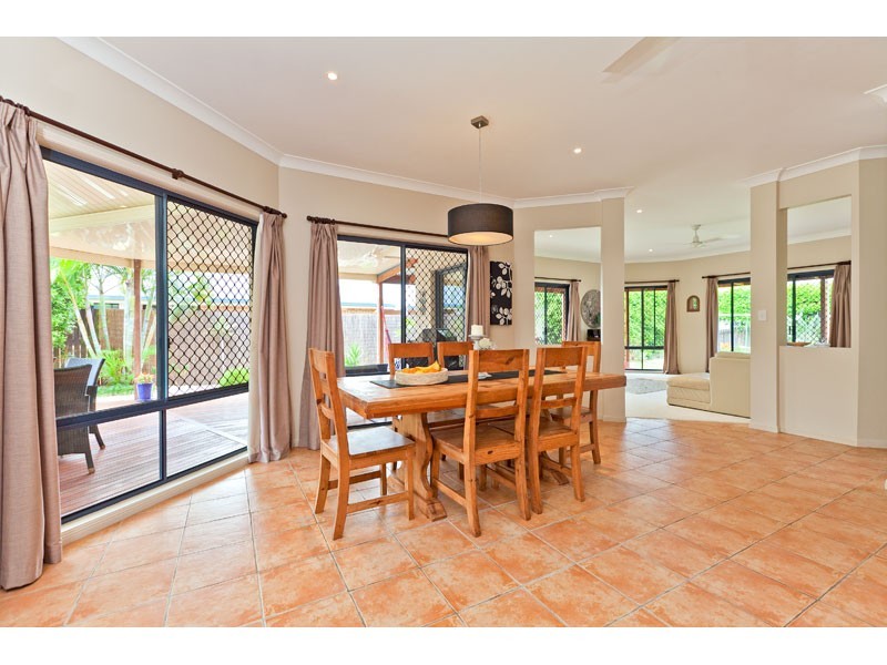 13 St Clair Court, Redland Bay QLD 4165