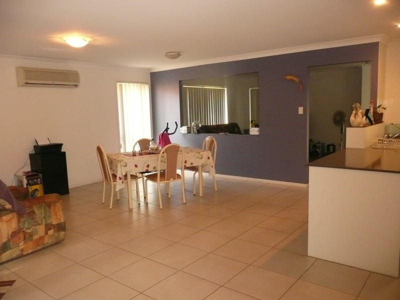 5 Shaw place, Redland Bay QLD 4165