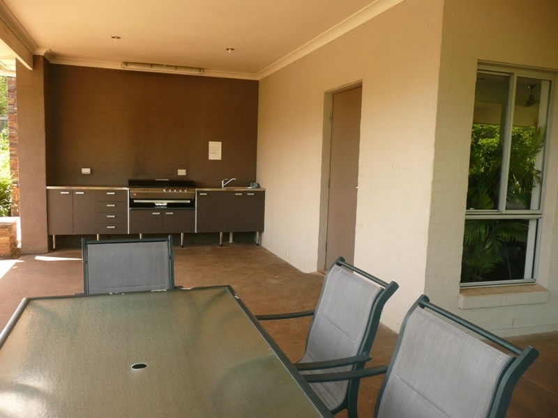 5 Shaw place, Redland Bay QLD 4165
