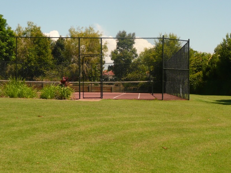 5 Shaw place, Redland Bay QLD 4165