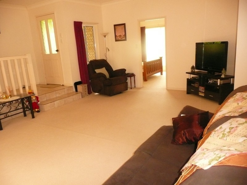 15 Buckler Court, Redland Bay QLD 4165