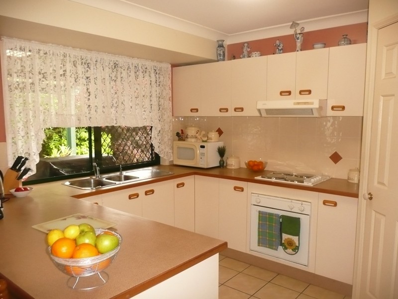 4 Minetta Street, Victoria Point QLD 4165