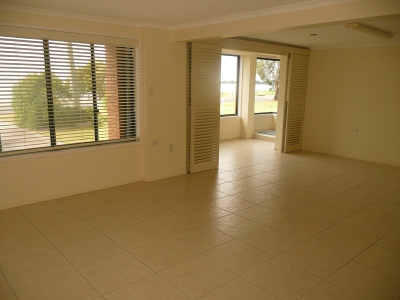 41 Thompson Esplanade, Victoria Point QLD 4165