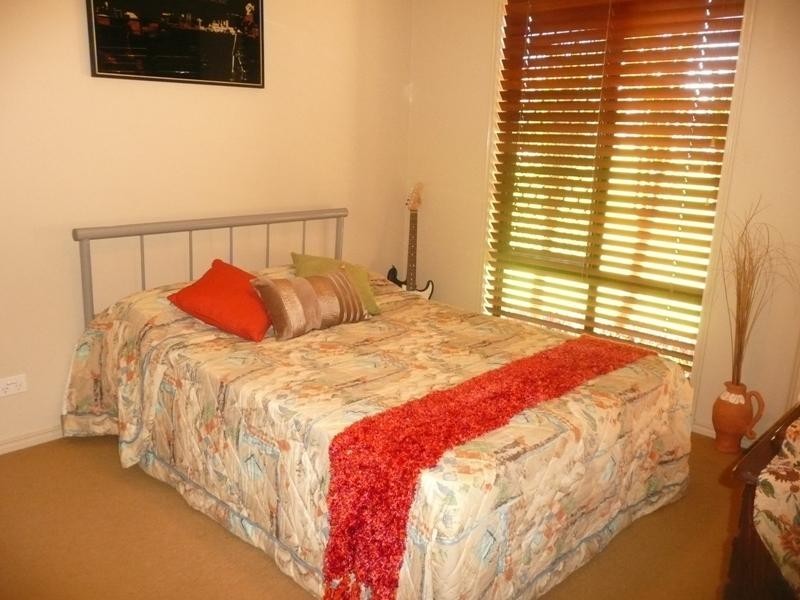 10 Hawkins Place, Thornlands QLD 4164