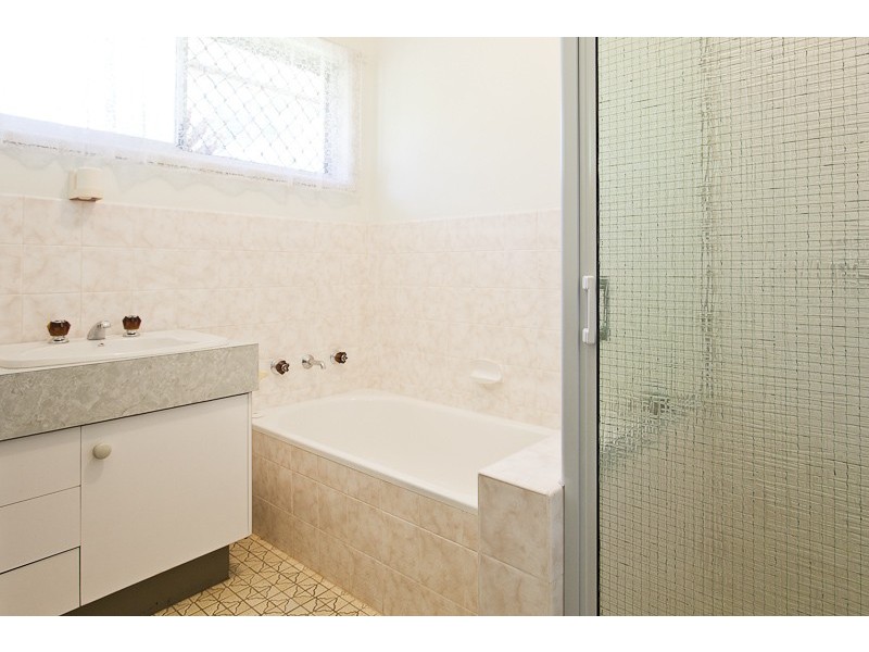 11 Magnolia Parade, Victoria Point QLD 4165