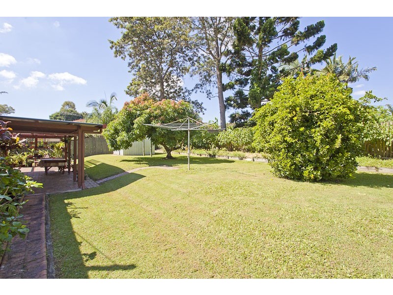 11 Magnolia Parade, Victoria Point QLD 4165