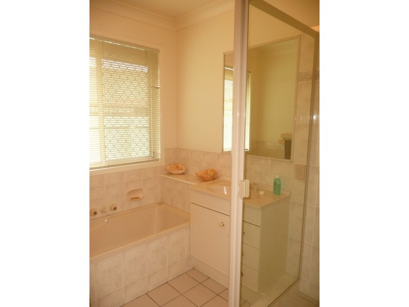 11 Darren Close, Victoria Point QLD 4165