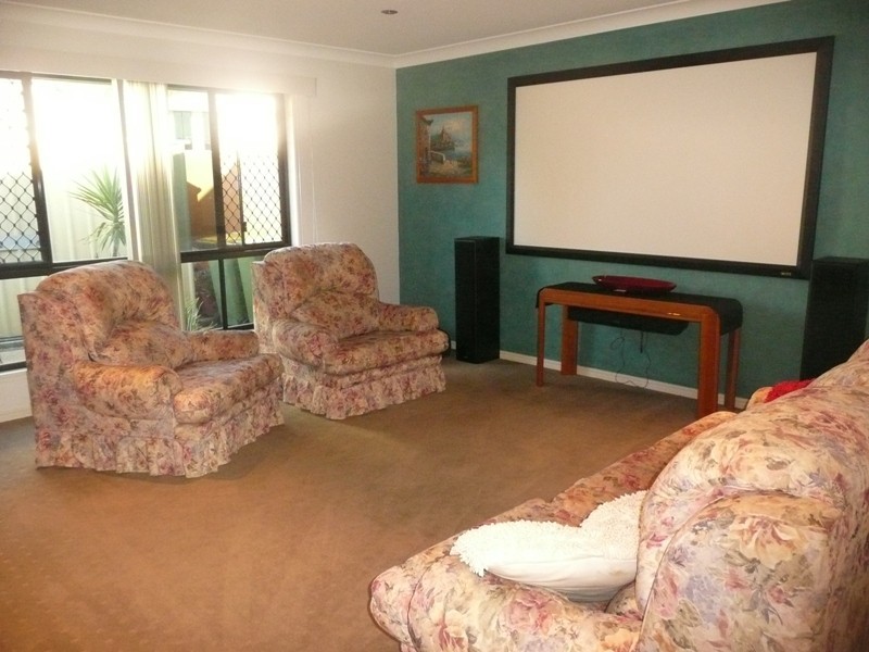 1 SERENE PLACE, Birkdale QLD 4159