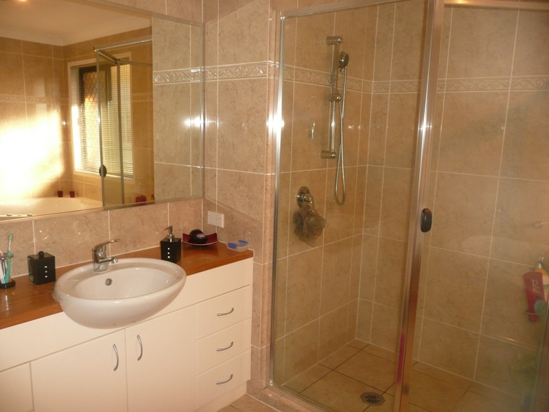 1 SERENE PLACE, Birkdale QLD 4159