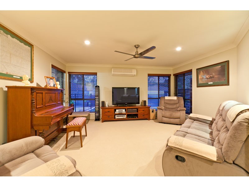 42 Morris Circuit, Thornlands QLD 4164