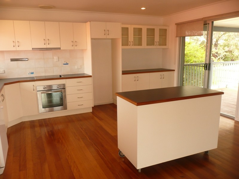 8 Beach Court, Victoria Point QLD 4165