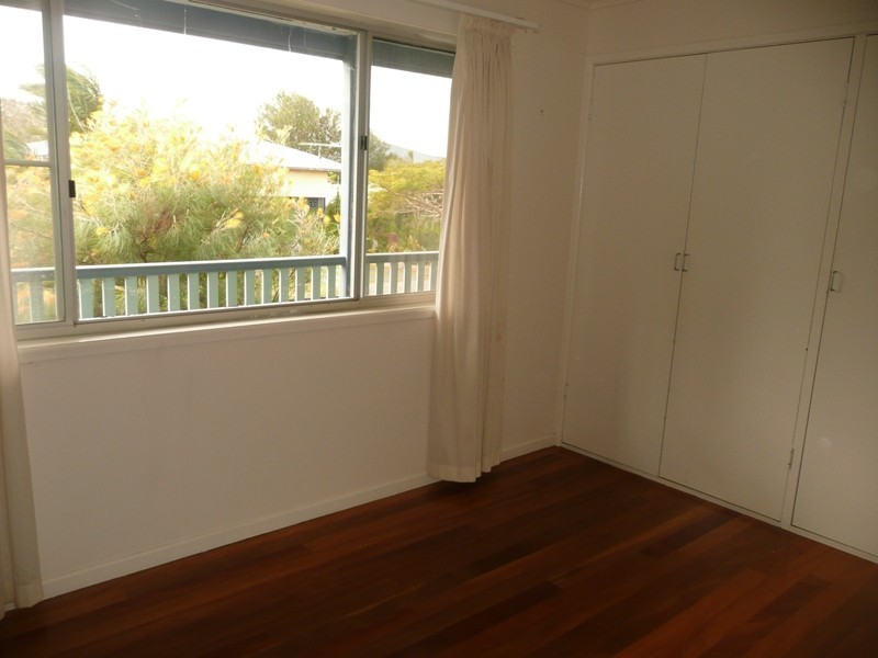 8 Beach Court, Victoria Point QLD 4165