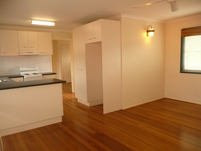 8 Beach Court, Victoria Point QLD 4165
