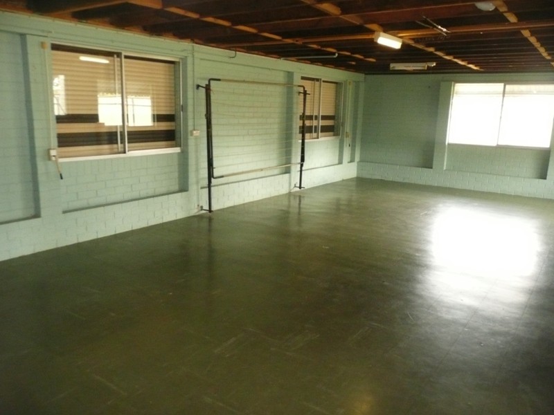 8 Beach Court, Victoria Point QLD 4165