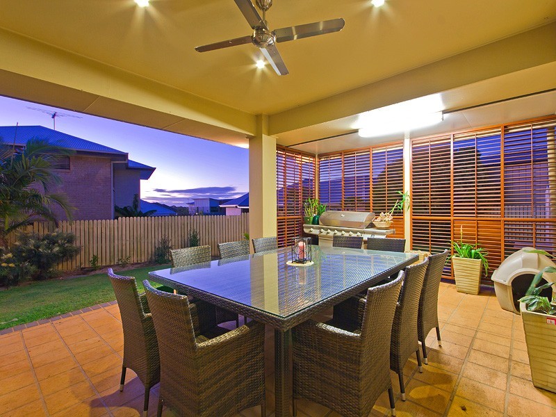 9 Orpheus Place, Redland Bay QLD 4165