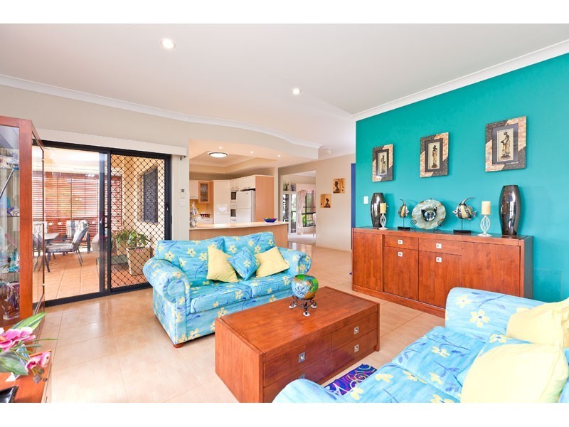 9 Orpheus Place, Redland Bay QLD 4165