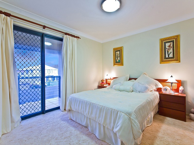 9 Orpheus Place, Redland Bay QLD 4165
