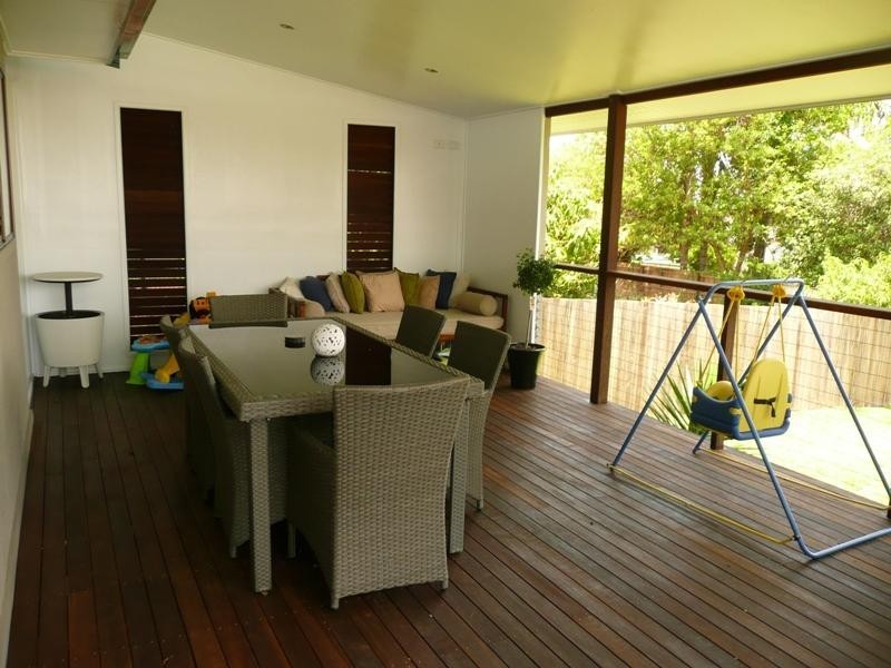 6 Manly Street, Birkdale QLD 4159