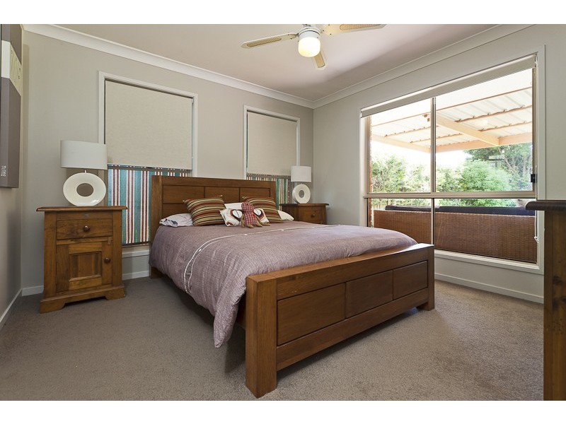 4 Westburn Court, Redland Bay QLD 4165