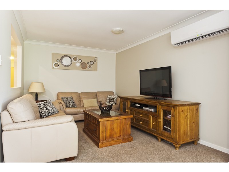 4 Westburn Court, Redland Bay QLD 4165
