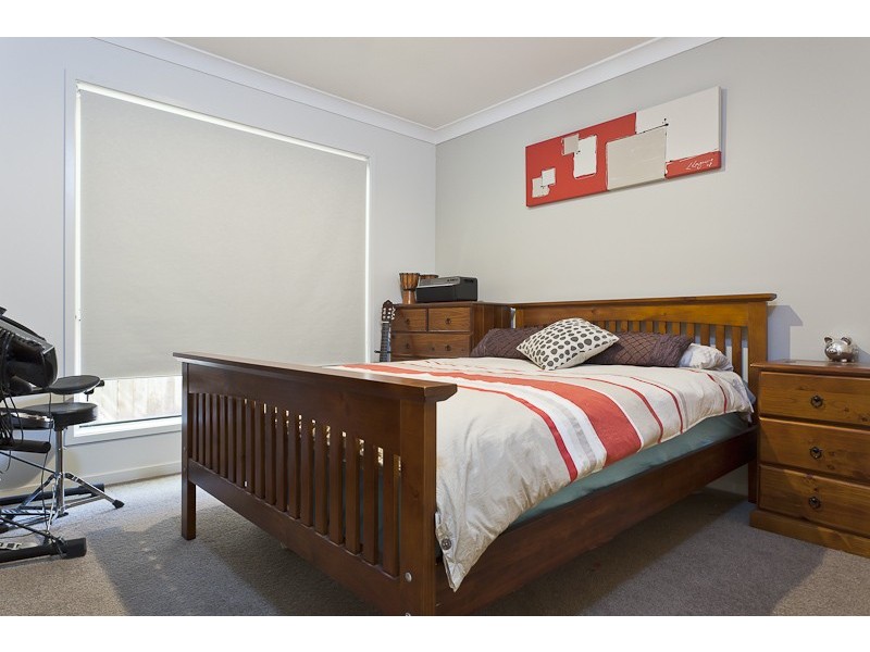 4 Westburn Court, Redland Bay QLD 4165