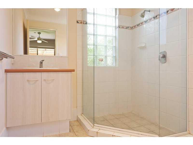4 Westburn Court, Redland Bay QLD 4165