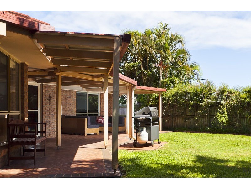 4 Westburn Court, Redland Bay QLD 4165
