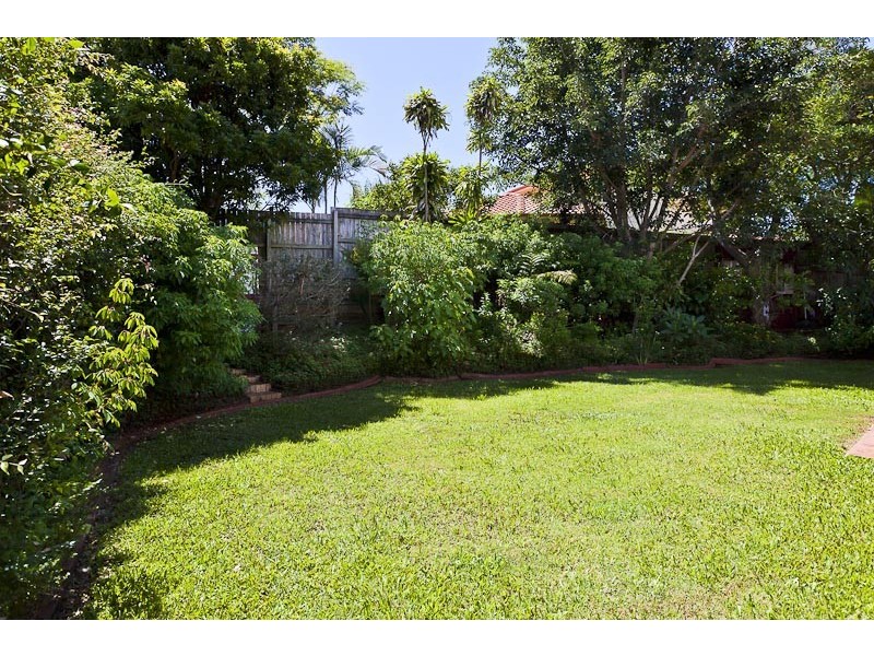 4 Westburn Court, Redland Bay QLD 4165
