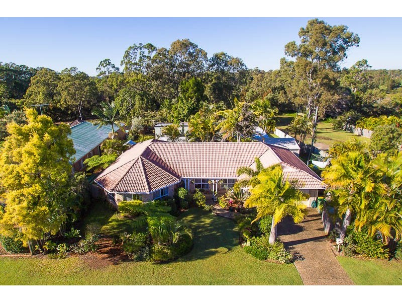 34 Robin Parade, Victoria Point QLD 4165