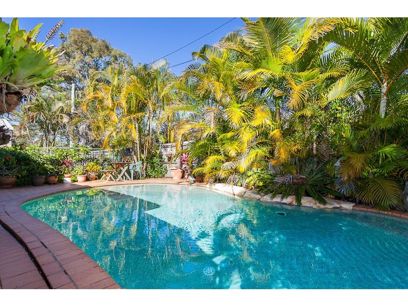 34 Robin Parade, Victoria Point QLD 4165