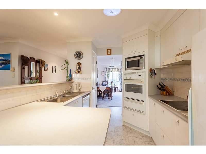34 Robin Parade, Victoria Point QLD 4165