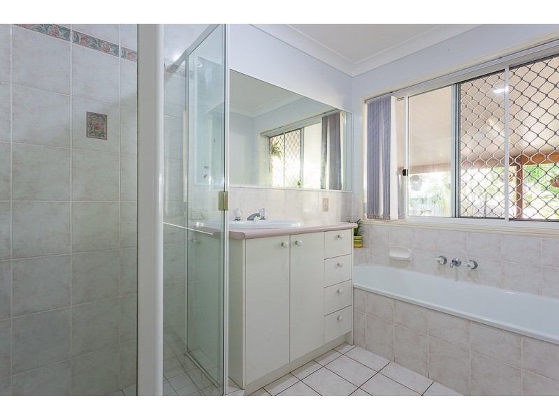 34 Robin Parade, Victoria Point QLD 4165