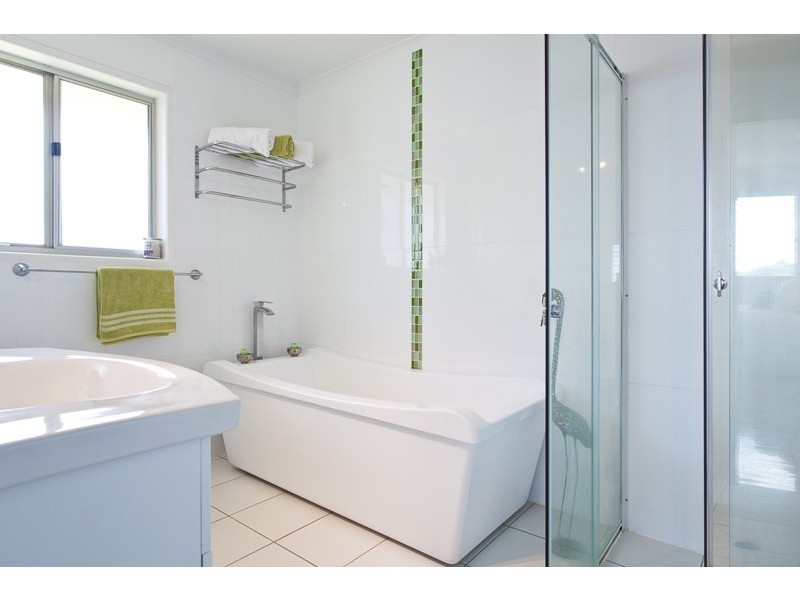 19 Yarran Street, Victoria Point QLD 4165