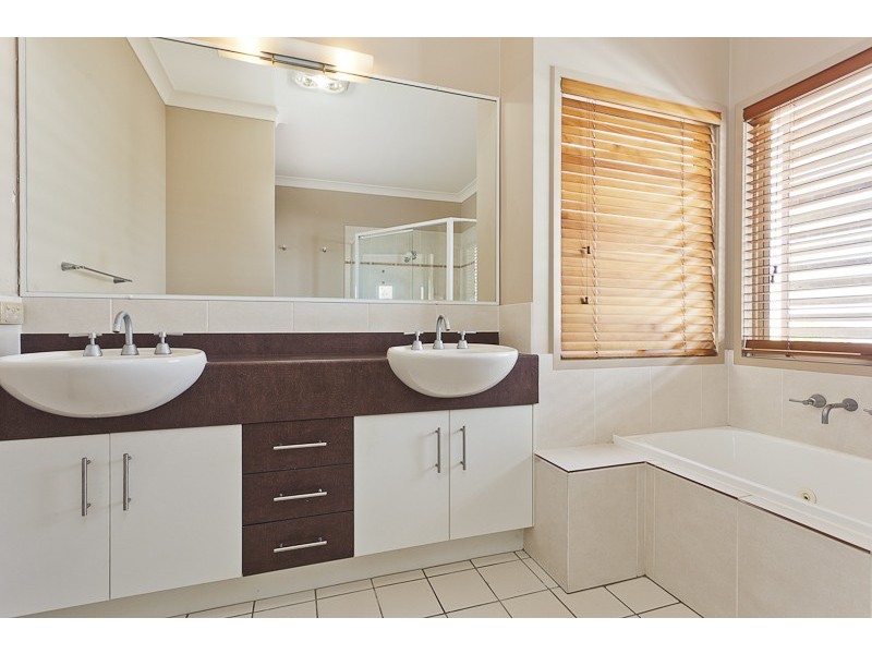 2 Jewel Place, Thornlands QLD 4164