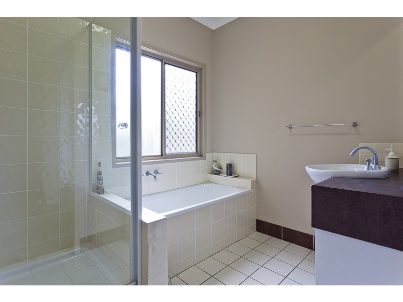 2 Jewel Place, Thornlands QLD 4164