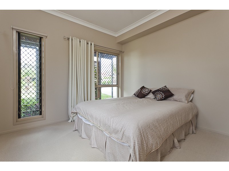 2 Jewel Place, Thornlands QLD 4164