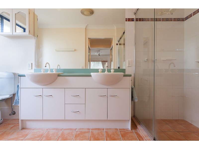 13 Gladebourne Crescent, Victoria Point QLD 4165