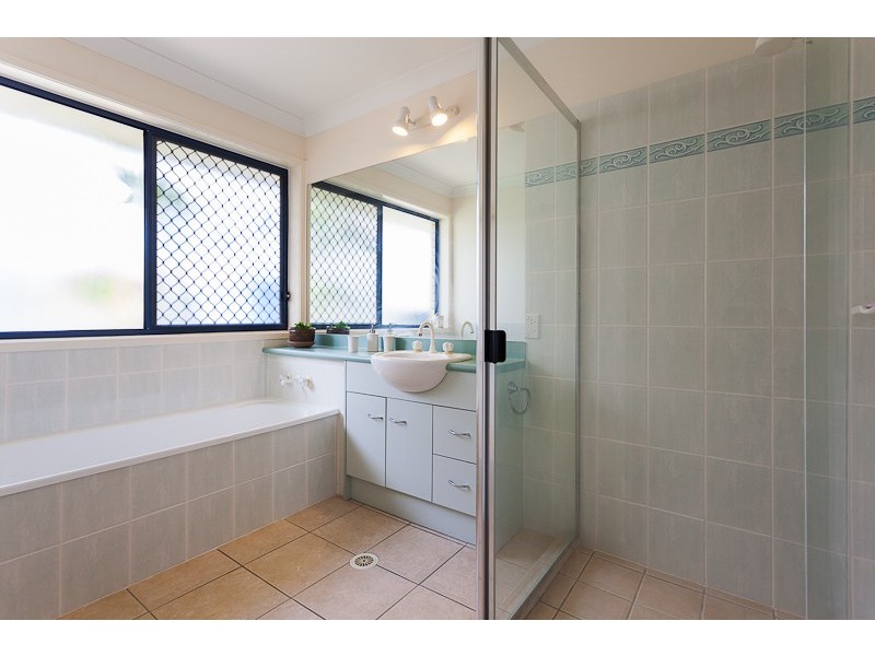 13 Gladebourne Crescent, Victoria Point QLD 4165